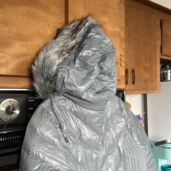 Puff jacket grey , very comfy - Picture 11 of 16